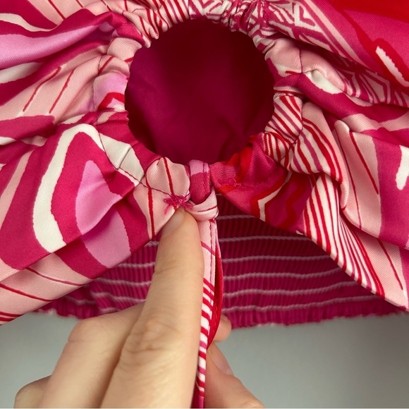 NEW NWT Caroline Constas Cropped Satin Blouse Vneck Boho Patterned - Picture 8 of 8